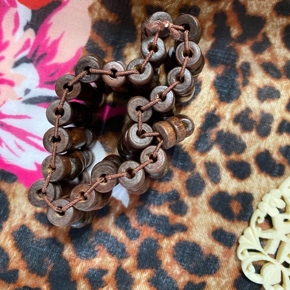 NWOT Ivory Japanese necklace and elastic bracelet - Picture 5 of 11